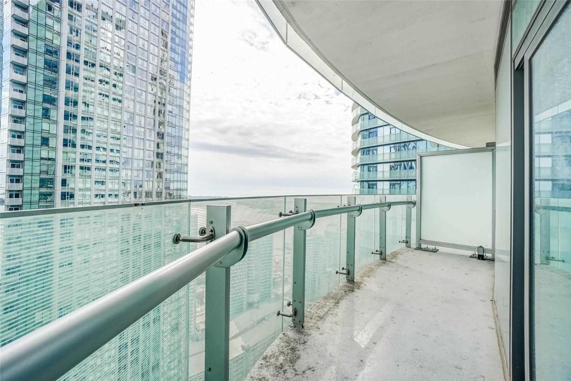 Downtown Apartments 16 Toronto Exterior photo